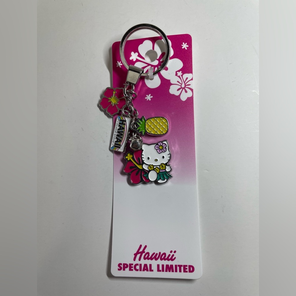 Hello Kitty Hawaii Charm Metal Keychain